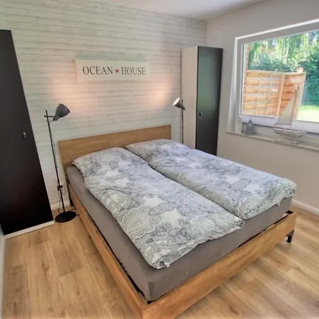 Haus Eichholzweg 18, App 8eich11 Апартаменты Хайлигенхафен