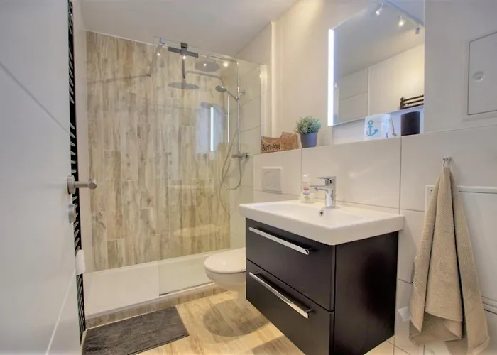 Haus Eichholzweg 18, App 8eich11 Appartement *